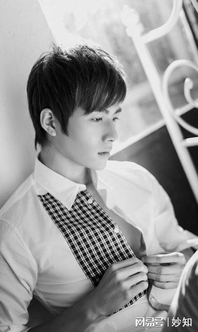 手术11部作品被下架如今生活无法自理pg模拟器试玩演员陈学冬:两年4次(图4) 手术11部作品被下架如今生活无法自理pg模拟器试玩演员陈学冬:两年4次(图4)